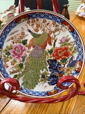 Artmark Japanese Imari style 8” decorative plate.  Vintage peacock and floral.